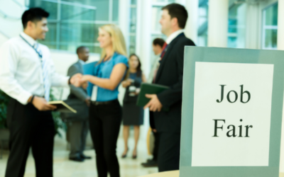 Make a Great Impression at a Job Fair – Follow these 4 Tips